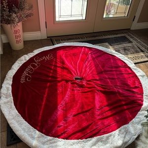 New! 72 inch tree skirt with white faux fur trim.